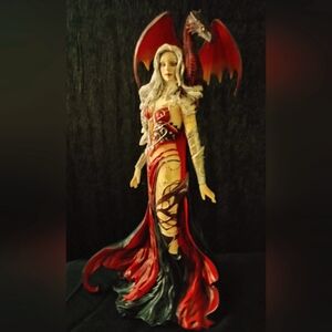 Severeille Figurine by Nene Thomas Limited Edition 2013 Munro Enterprises NWT